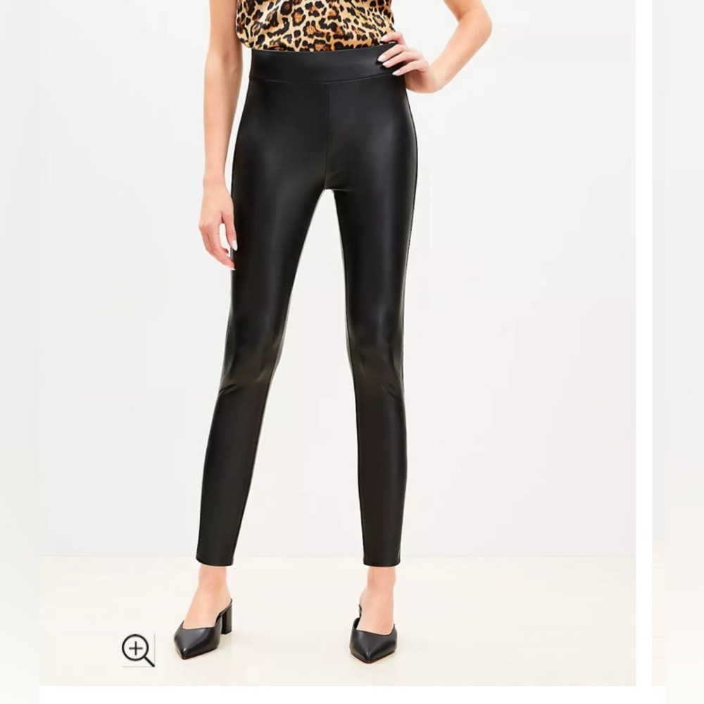 LOFT BLACK FAUX LEATHER LEGGINGS SIZE SMALL